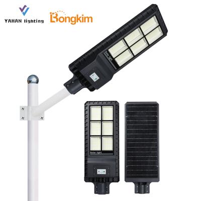 China ROAD High Lumens Die Casting Aluminum Outdoor Waterproof IP65 60 120 180 Watt All In One Solar LED Street Light for sale