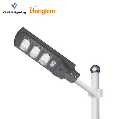 China ROAD Modern Design Outdoor Waterproof IP65 30W 60W 90W Integrated All In One LED Solar Panel Street Light for sale