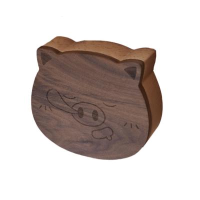 China Sustainable Antique Piglet Shaped Solid Walnut Ring Jewellery Collection Storage Boxes Wooden Jewelry Box for sale