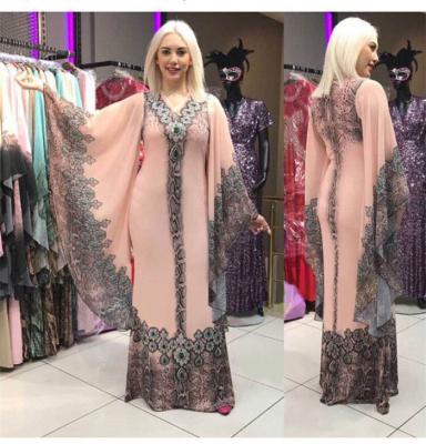 China High End Anti-Static Africa Fashion Long Dress With Long Sleeves Loose Casual Dresses Plus Size Women's Dresses for sale