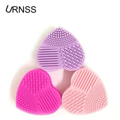 China Convenient Popular Silicone Heart Shape Makeup Tool Egg Wash Cleaning Pad for sale