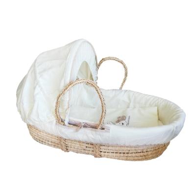 China Handmade Eco-Friendly Basket Moses With Handles by Willow Maize Woven Portable Baby for sale