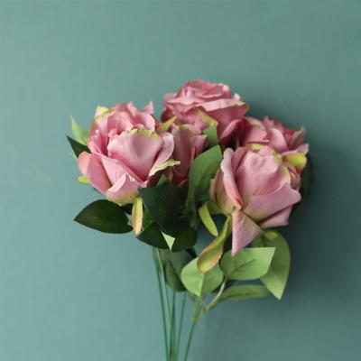 China 2021 Wedding Decoration Valentine's Day Artificial Flowers Wedding Bouquet Rose Artificial Flowers for sale