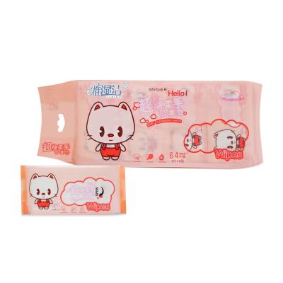 China Small Portable Baby Travel Bag Case Hand and Face Cleaning Cloths Mini Baby Wipes for sale