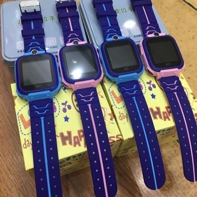 China Child GPS Watch 2021 Newest Model Q12 GPS Kids Smart Watch SOS IP67 Deep Waterproof Multi-lingual kids smart watch for sale