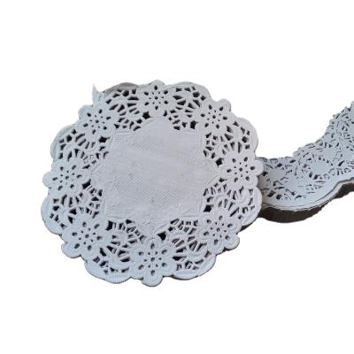 China Sustainable High Quality Food Grade Paper Big Lace Around Paper Doilies For Cake for sale