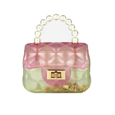 China Fashion\comfortable mini cute\goods 2021 high quality transparent girl handbag jelly chain pearl chain women shoulder bag gradient PVC for kids for sale