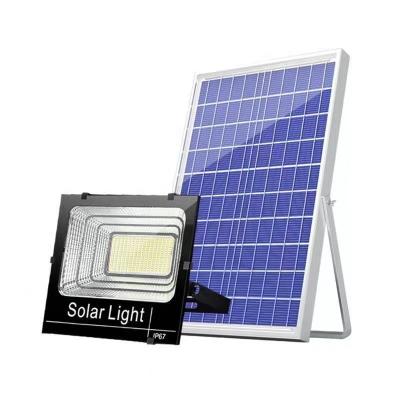 China Waterproof Outdoor Portable Garden Yard Spotlight ABS Ip65 150w 200w Rechargeable Solar Led Flood Light for sale