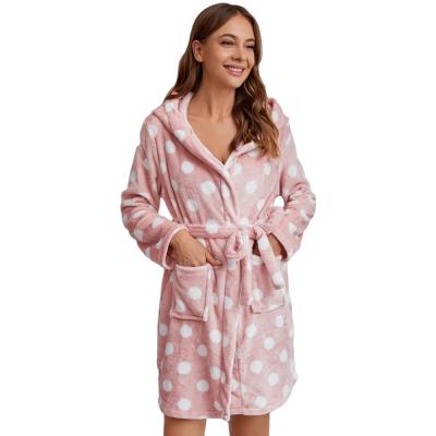 China Hooded Polka Dot Fluffy Women Sleepwear Coral Plush Spa Bathrobe Robe Flannel Fleece Ladies Bathrobe QUICK DRY for sale