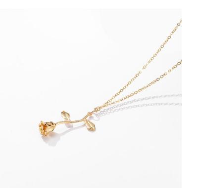 China Cute Cheap Necklace Alloy Rose Pendant Necklace For Valentine's Gift for sale