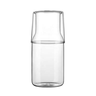 China Custom Handblown Cheap Custom Viable With Clear Lid Jug Borosilicate Carafe Set Glass Water Jug for sale