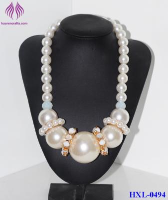 China Fashion Luxury Chain Big Pearl Cluster Chunky Choker Bib Statement Necklace for sale