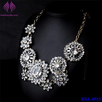 China Hot Fashion Retro Luxury Womens Clear Crystal Flower Choker Bib Necklace for sale