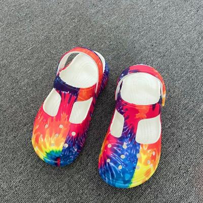 China New Design Waterproof Tie Dye Rainbow Colors Womens Casual Fashion Clogs Shoes for sale