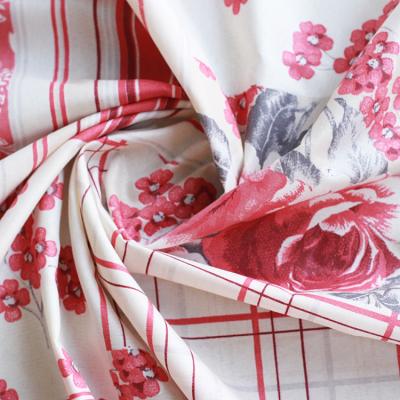 China Memory Red Flower Printed Bed Sheet Polyester Dye Printing Fabric for sale