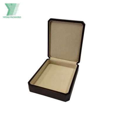 China Handmade Custom Natural Hand Carved Rectangular Wooden Wedding Jewelry Box Recyclable Wooden Box For Jewelry Packaging for sale