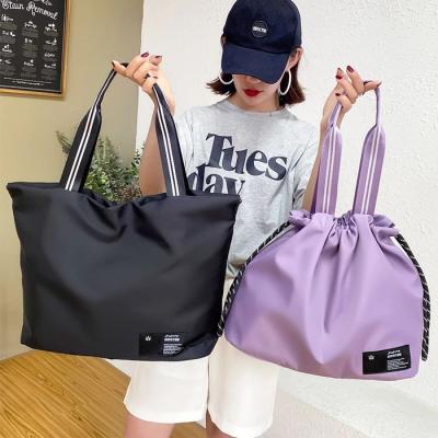 China 2021 Large Fitness Bag Women Travel Fashion Weekend Gym Yoga Bag Female Bag Waterproof Tote Handbag Oxford Waterproof Shoulder Bag for sale