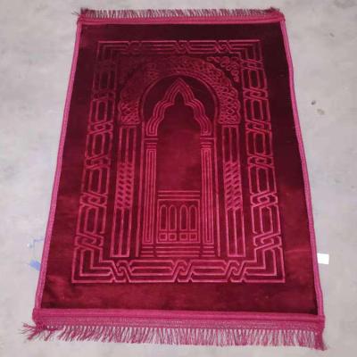 China Stain Resistant Easy Taken Foldable 3d Embossed Blankets Persian Prayer Mat Muslim Design for sale