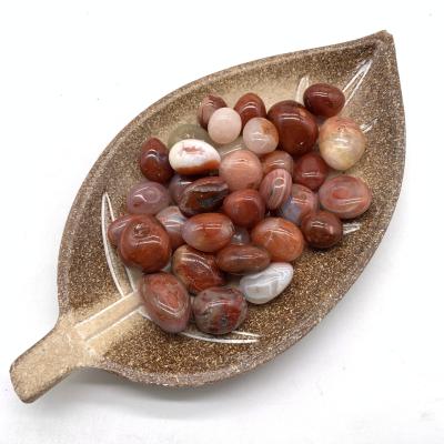 China Europe Natural Gemstones Healing Craft Stones Red Agate Crystal Tumbled Stones for sale