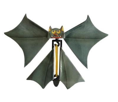 China Magical Presentation Gift Set Flying Bats Wind Up Bats Floating Card. Prank Bats Flying Paper Bats Funny Halloween Card Gift Bat Props For Kids for sale