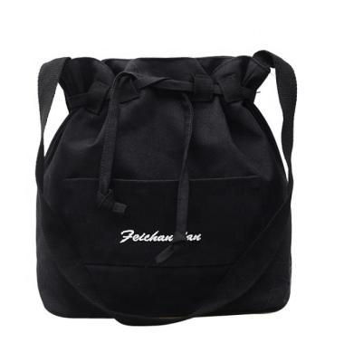 China Convenient Custom Embroidered Single Drawstring Canvas Shoulder Bag for sale