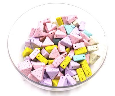 China 100% Fashion Fruitful Decoration Food Grade Mini Triangle Shape Chewable Material Teething Pastel Silicone Loose Beads Wholesale for sale