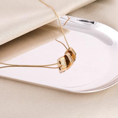 China FASHIONABLE Hot Selling Triangle Insert Zircon Clavicle Chain 18K Gold Stainless Steel Necklace For Women for sale