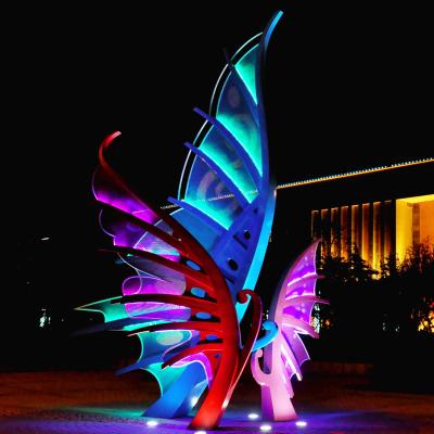 China Custom Commercial Use Unique Creative Outdoor Ornaments Butterfly Sculpture LED Light Art Sculpture for sale