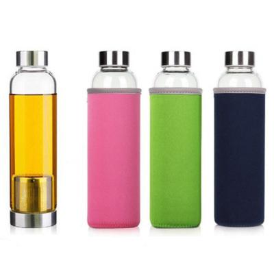 China Sustainable Eco Friendly Borosilicate Glass Water Bottle Tea Infuser Drinks Bottle With Custom Logo for sale