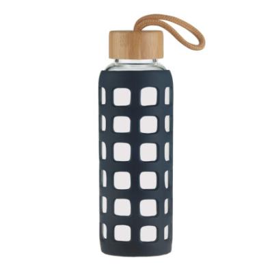 China Eco-Friendly Transparent Sports High Borosilicate Glass Portable Water Bottle Sustainable With Silicone Sleeve for sale