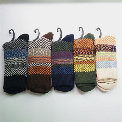 China Fashion Breathable Wholesale Wool Fleece Thick Warm Vintage Plaid Socks Men's Socks for sale