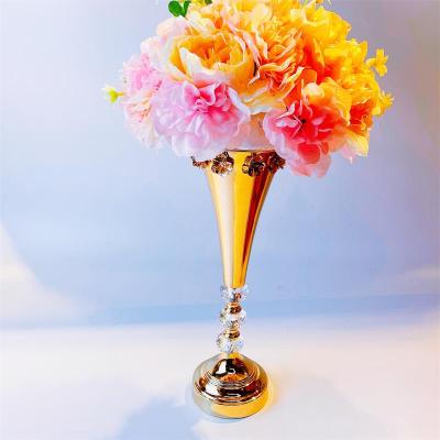 China New New Classic/Postmodern Luxurious Decorative Wedding Table Centerpieces Gold Metal Flower Vase for sale