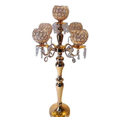 China Hotel Cafes Office Crystal Wedding Centerpieces Gold Candelabra 5am Home Wedding Decoration Metal Candle Holder for sale