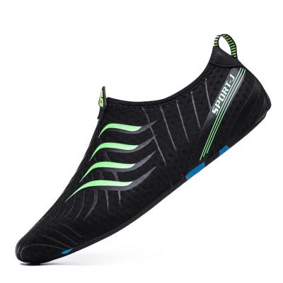 China Newest Design High Quality Non-slip Quick-drying Non-slip Cloth Swimming Shoes Men Sport Running for sale