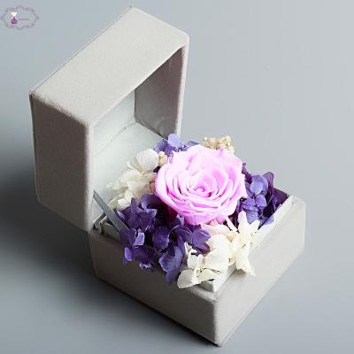 China Wedding decoration & Gift giveaways with stabilized small roses preserved flower for promotion gift for sale