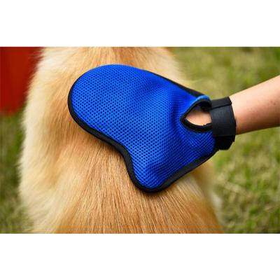 China 2018 Sustainable Trending Pets Grooming Bathing Tools Pet Grooming Glove Pet Product for sale