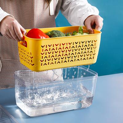 China Freshness Preservation Medium Size Plastic Drain Basket With Cover Storage Basket For Refrigerated for sale