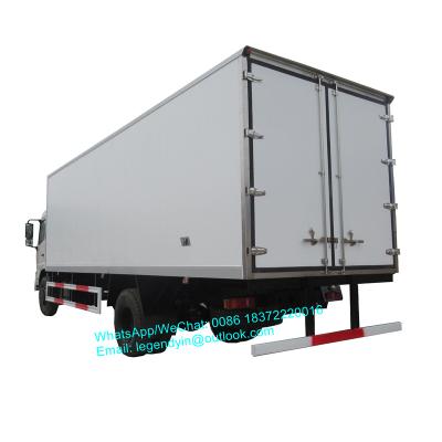 China Transport baby cattle dongfeng 4x2 4x4 right hand drive frozen fish ice cream cold plate refrigerated vans for sale