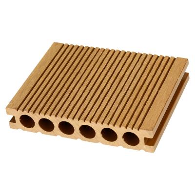 China Anti-water Easy To Construction WPC Anti-Crack Wood Plastic Composite Decking Flooring For Garden for sale