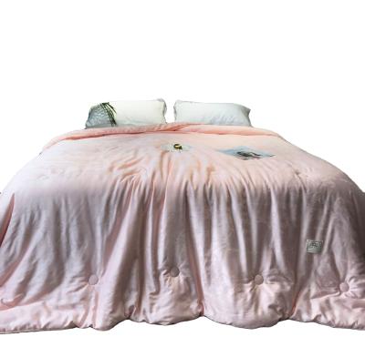 China China factory good quality jacquard home thick comforter soft and warm single double comforter suitable for hotel household four seasons for sale