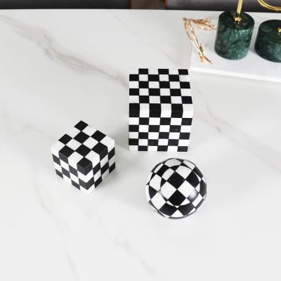 China China marble factory produce creative black and white marble mosaic black and white squares and round home decoration ornaments for sale