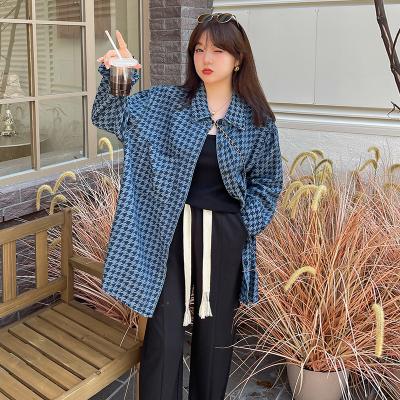 China 2022 Autumn New Large Size Women's Loose Houndstooth Fashion Denim Coat Jacket Plus Size for sale