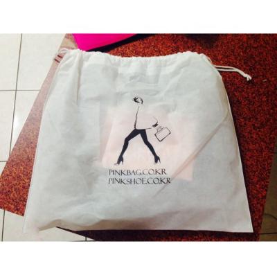 China BIODEGRADABLE custom white cheap nonwoven drawstring dust bag for shoes and handbags for sale