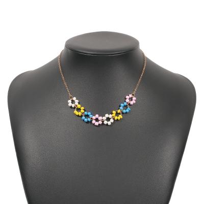 China Trendy Ethnic Simple Female Geometric Niche Bead Alloy Necklace Fashion Style Retro High-end Necklace for sale