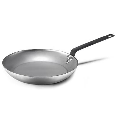 China Sustainable Factory direct enamel fry pan with long handle for sale