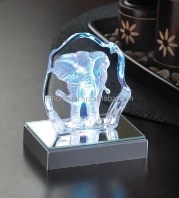 China Sculpture MH-10099 in Europe Crystal Elephant Lighted Color Glass for sale