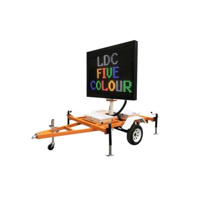 China P37.5 Promotion P37.5 Traffic Information Release Billboards Led Message Sign Changeable Sign Boards With Trailer for sale