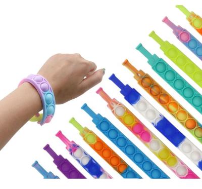 China Z15 silicone stir toys silicone fidgety person wrist strap push bubble bracelet trigger sensory bracelet toy for sale