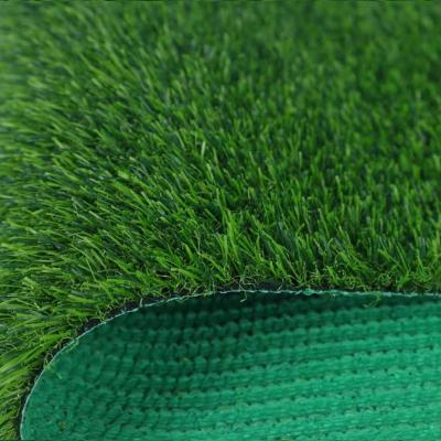 China latest outdoor artificial Wear resistant grass amusement park decorative grass roll for sale