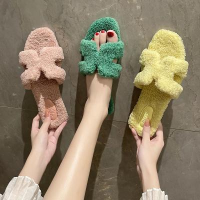 China CUSHIONING Customized Fashion Fur Furry Women Furry Women Slippers Flat Slides Sandals For Girls Or Ladies for sale